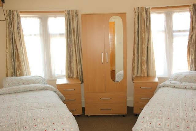 Hotel The Knowsley - Not Open To The Public à Liverpool Extérieur photo